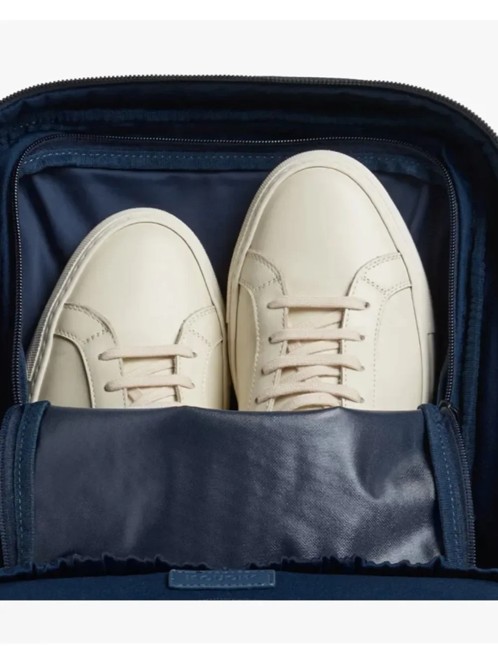 Monos metro backpack in Oxford blue ~ Excellent